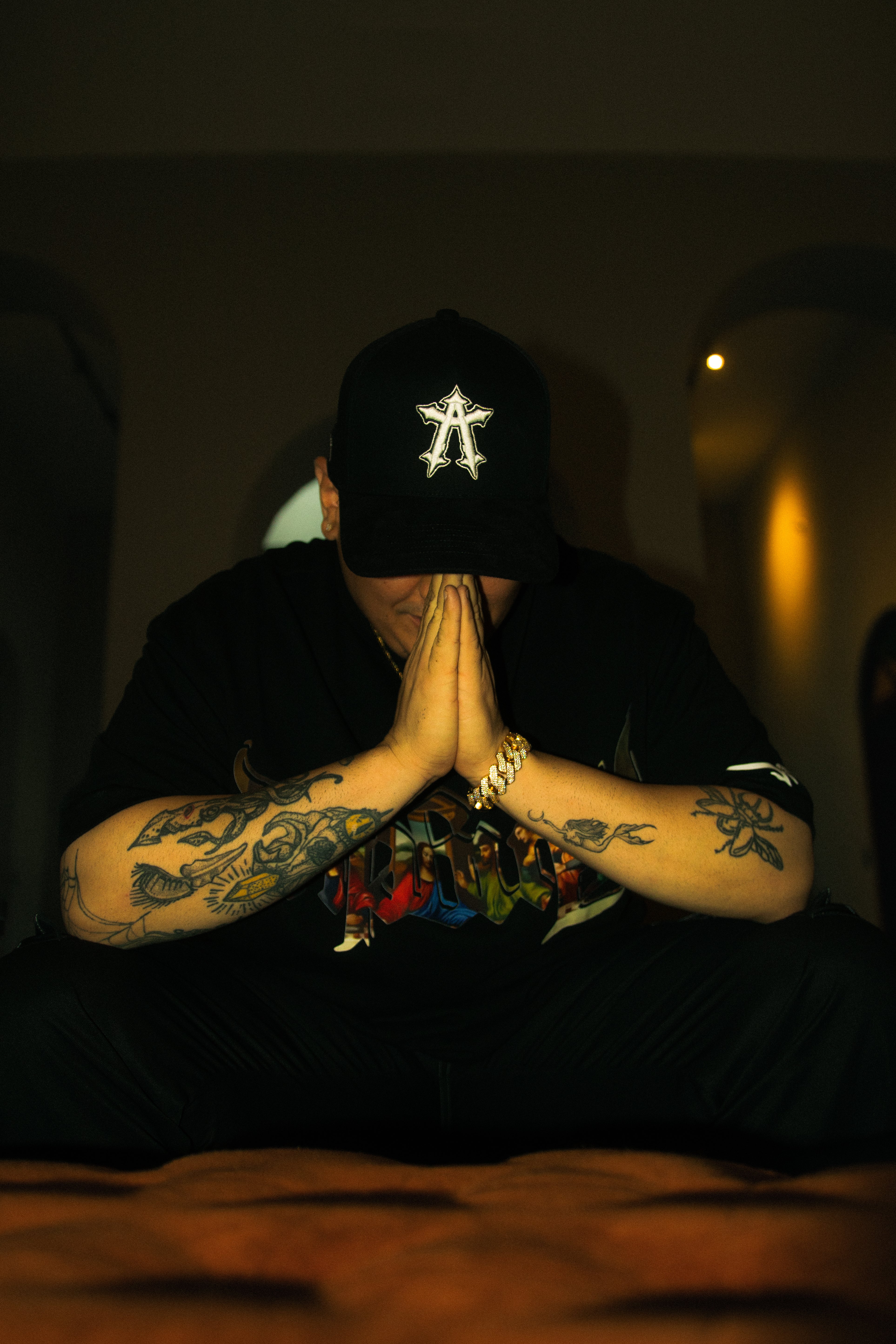 “PRAY FOR UZ” BLACK T SHIRT (RELAXED OVERSIZE FIT)